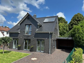 *** TOP Angebot, hochwertige und technisch moderne Ausstattung, ideal für Ihre Familie ***, 21337 Lüneburg, Einfamilienhaus