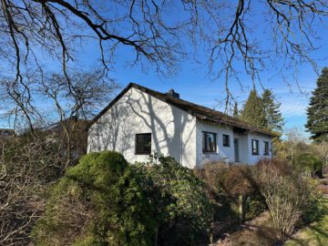 *** Grüne Ortsrandlage und gute Verkehrsanbindung zur A7 ***, 21376 Garlstorf, Einfamilienhaus